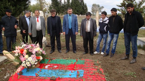 Şahin Ağabəylinin dəfni