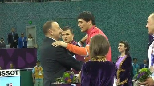 çunayev1