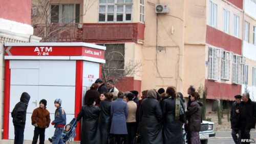 Pensiyaçılar pullarını ala bilər