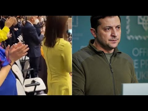 AVROPA BİRLİYİ ZELENSKİNİ NİYƏ AYAQ ÜSTƏ ALQIŞLADI