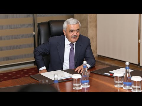 RÖVNƏQ ABDULLAYEV, ZƏHƏRLƏDİYİN UŞAĞA YİYƏ DUR!
