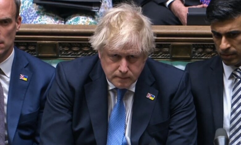 Britaniyada iki nazir istefa verib