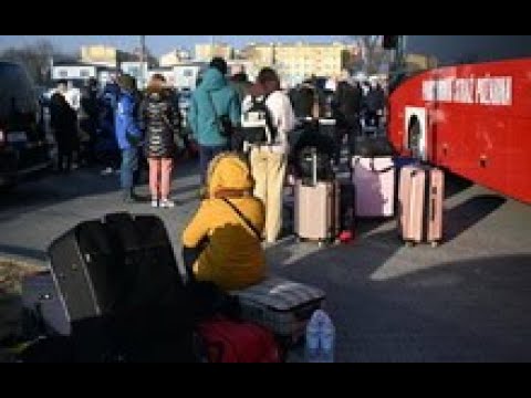 MİNLƏRLƏ İNSAN POLŞA SƏRHƏDDİNDƏ ACİZ QALIB