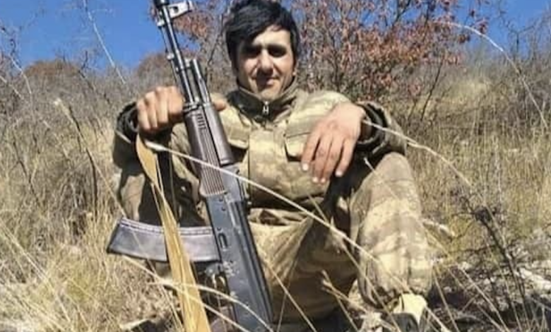 Qazinin həyat yoldaşı: “Polislər onu özünü öldürmə həddinə çatdırıb”
