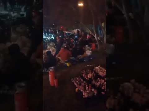 EKSKLÜZİV: KİYEV XALQI MOLOTOV KOKTEYLİ HAZIRLAYIR