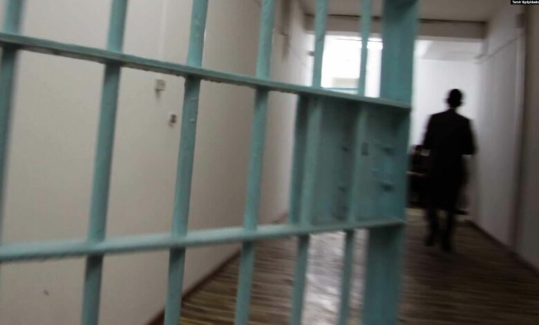 Mərhum deputatın məhkəmədə ittiham etdiyi qardaşı həbsdən buraxıldı