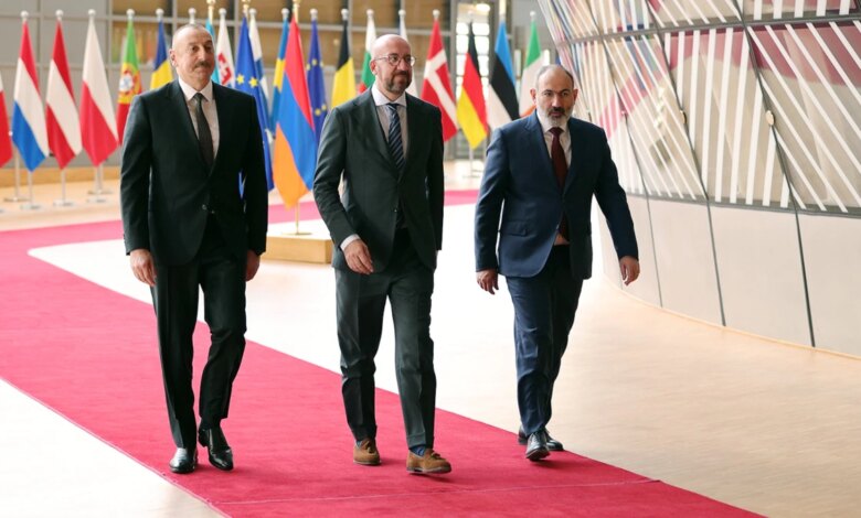 Şarl Mişel Azərbaycan və Ermənistan liderləri ilə danışıb
