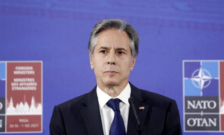 Blinken Əliyevi hərbi qüvvələri sərhəddən çəkməyə çağırır