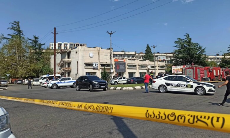 Gürcüstanda bankda girov götürülənlər var