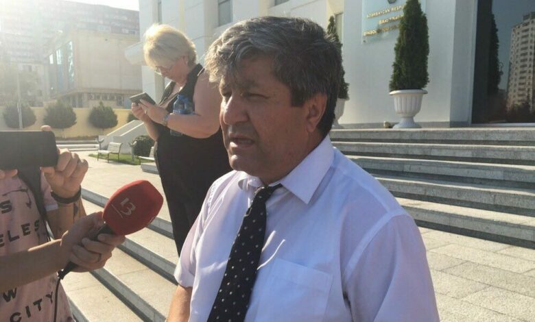 Əvəz Zeynallı prokurorluqdan evindən götürülən pulu qaytarmağı tələb edir