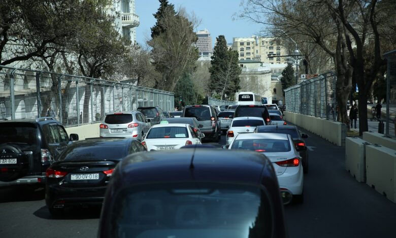 Bakıda tıxac: Problem necə həll edilməli?