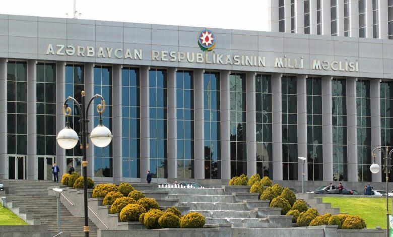 Zahid Oruc: “İran ordusu Ermənistanın paytaxtını tutmağa çalışır”