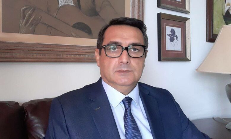 Keçmiş nazir müavini də Əli İnsanovun partiyasından getdi