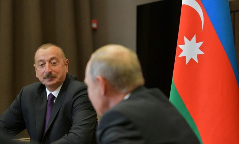 Putin Əliyevə zəng edib