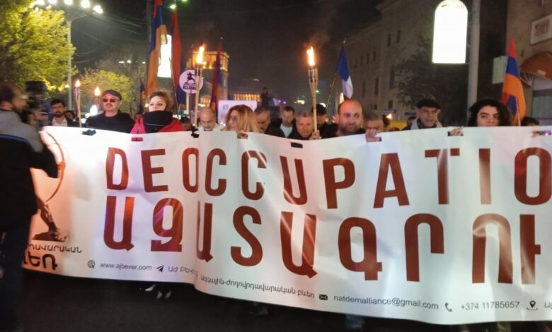 Putinin gəlişi ərəfəsində Yerevanda etiraz aksiyası olub