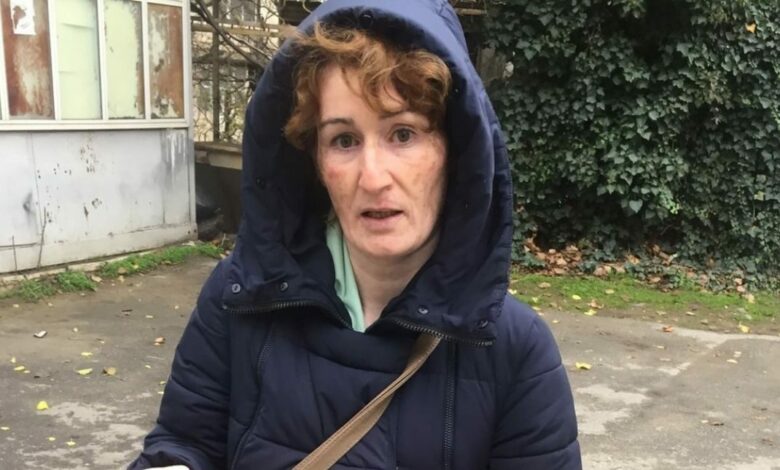 Ana maşın vurmuş 5 yaşlı övladının həkim baxımsızlığından öldüyünü deyir