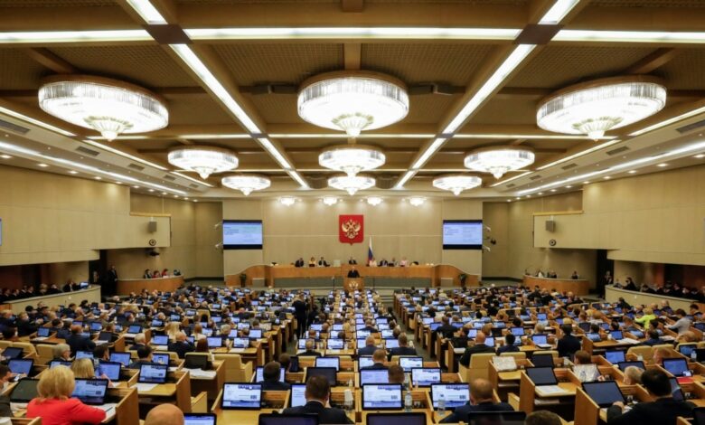 Duma Rusiyanı tərk edənlər üçün vergiləri artırmaq, imtiyazları da ləğv etmək istəyir