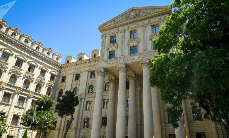 Azərbaycan XİN vətəndaşları İrana getməməyə çağırdı