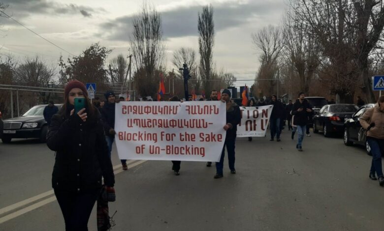 Ermənistanda 102 saylı baza önündəki aksiyanın təşkilatçısı: Biz bütün dünyaya göstərəcəyik ki, Rusiya bizi işğal edib