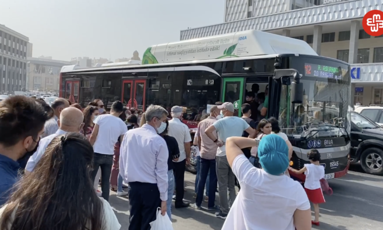Gündəlik iş saatı: Reallıq qanunda yazılanların əksini deyir