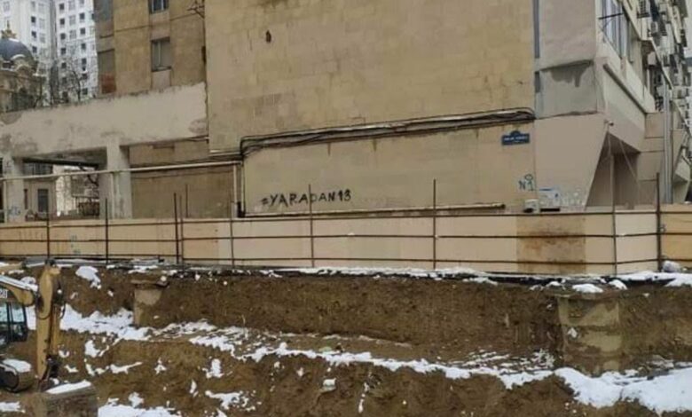 Yeni tikilən beşmərtəbəli dayanacaq narazılığa səbəb olub