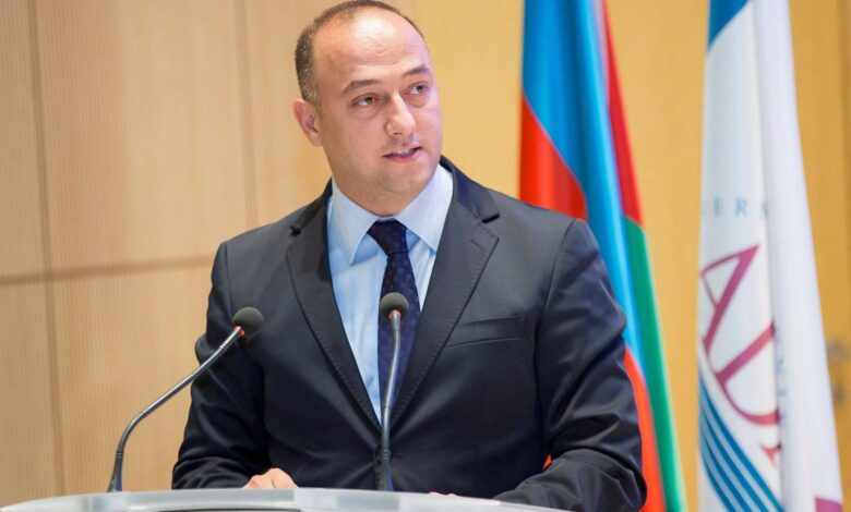 İlham Əliyev Dövlət Xidmətinin rəhbərini vəzifəsindən azad edib
