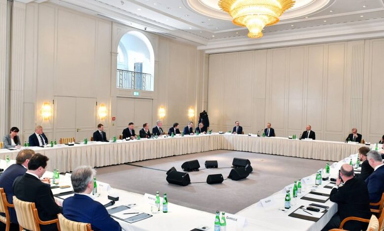 İqtisadçı prezidentin xarici iş adamları ilə görüşünü “səmərəsiz” adlandırdı