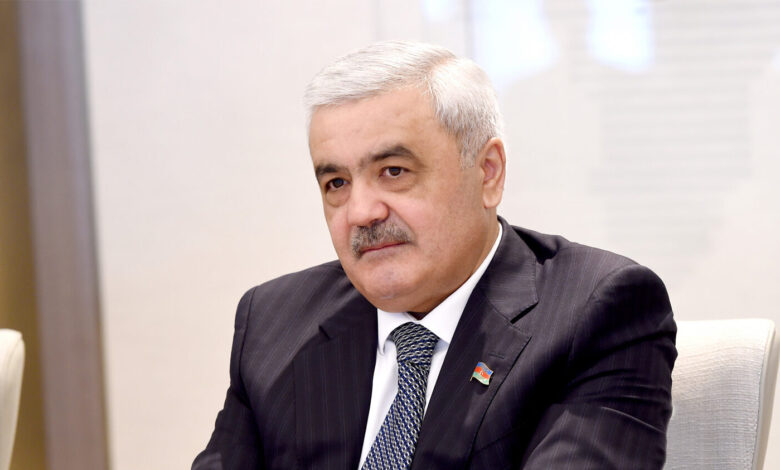 Siz çox şeyi bilmirsiz, Rövnəq müəllim…