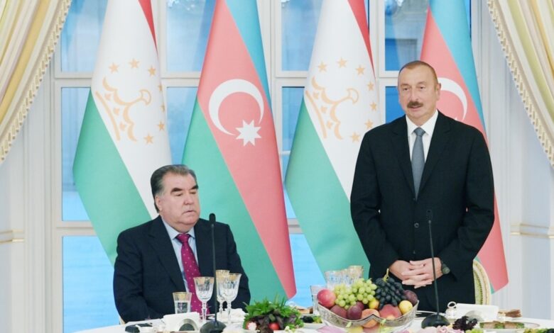 Azərbaycan və Tacikistan arasında sənədlər imzalanıb