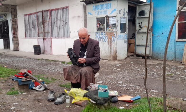 Bir neçə kəndin pinəçisi, Kettinin dostu…
