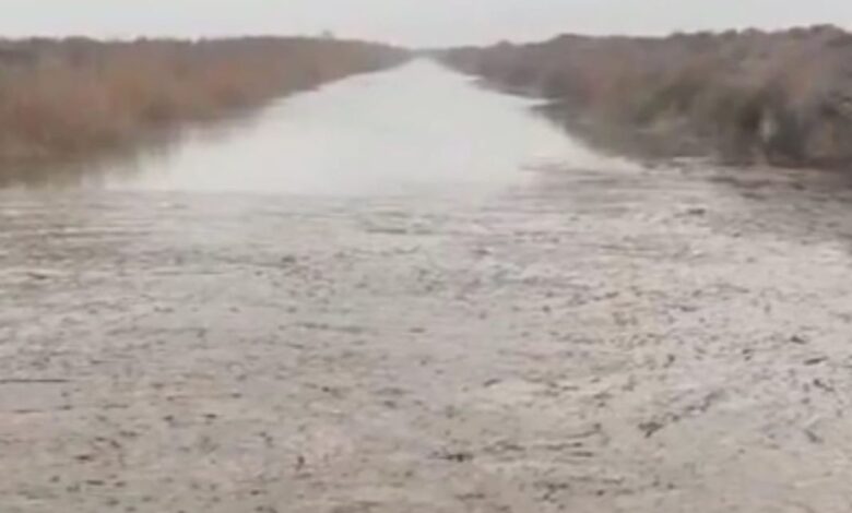Fermerlər kanal suyunun əkin sahələrinə axıdılmasından narahatdır