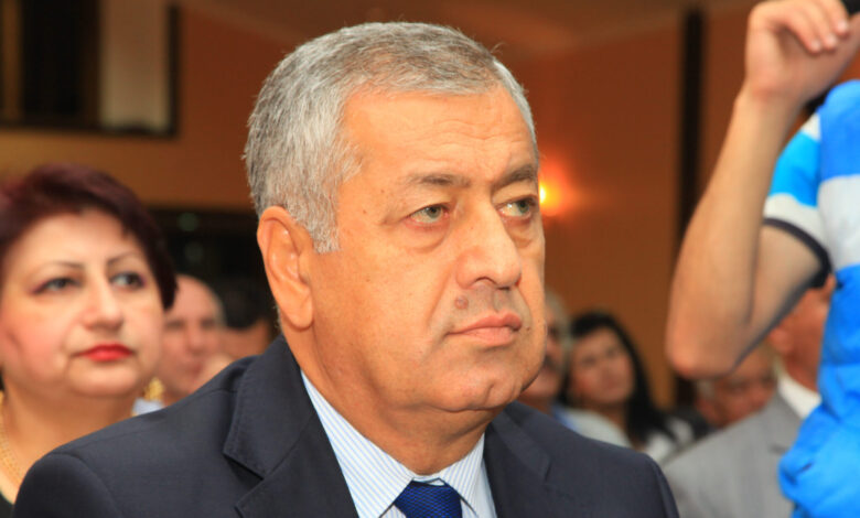 Vahid Əhmədova töhmət verildi