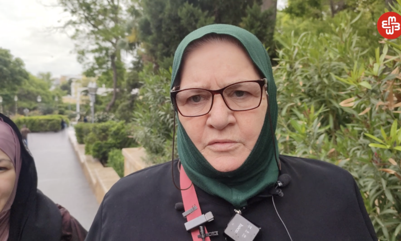 İnanclı məhbus Abbas Hüseynin anası etiraz aksiyası keçirib