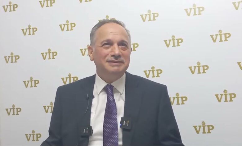 Əfvə düşən VİP sədri Əli Əliyev mətbuat konfransı keçirdi
