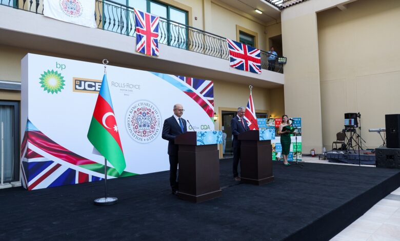 Britaniya səfiri Azərbaycanla strateji əməkdaşlıqdan danışdı