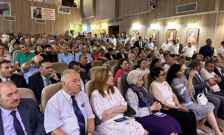 Əli Kərimli yenə AXCP-nin sədri seçildi
