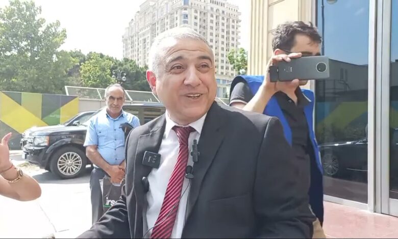 GÖMRÜKDƏ SAHİBKARI ELƏ TALADILAR Kİ, "ƏLACIM HƏR YERDƏN ÜZÜLÜB",- DEDİ...