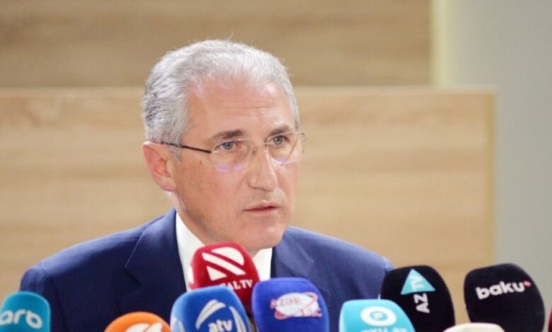 Nazir Prezidenti həm təkzib, həm təsdiq edir