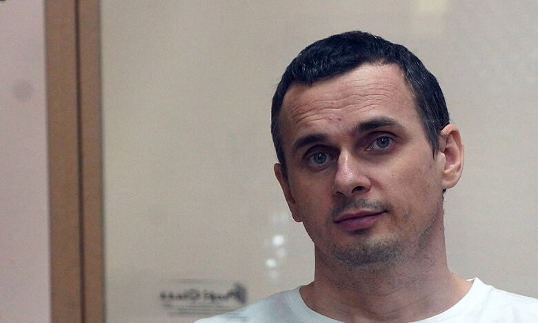 Rejissor Oleq Sentsov yaralanıb