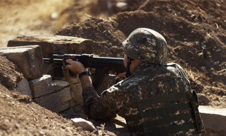 Azərbaycan Ermənistan hərbçisini saxladığını deyir