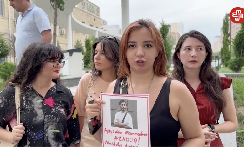 İctimai fəallar 30 sutka həbs cəzası almış Afiəddin Məmmədovun həbsinə etiraz edib