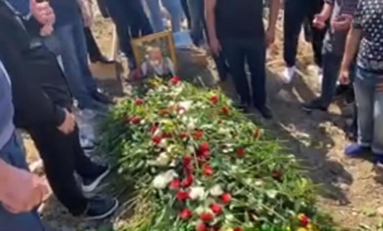 "Lotu Quli" kimi tanınan Nadir Səlifovun İstanbulun "Gül Vadi" məzarlığında dəfn mərasimi