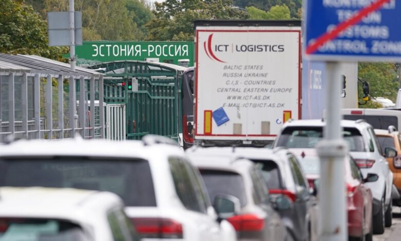 Estoniya və Latviya Rusiya nömrəli avtomobillərin girişini qadağan edir