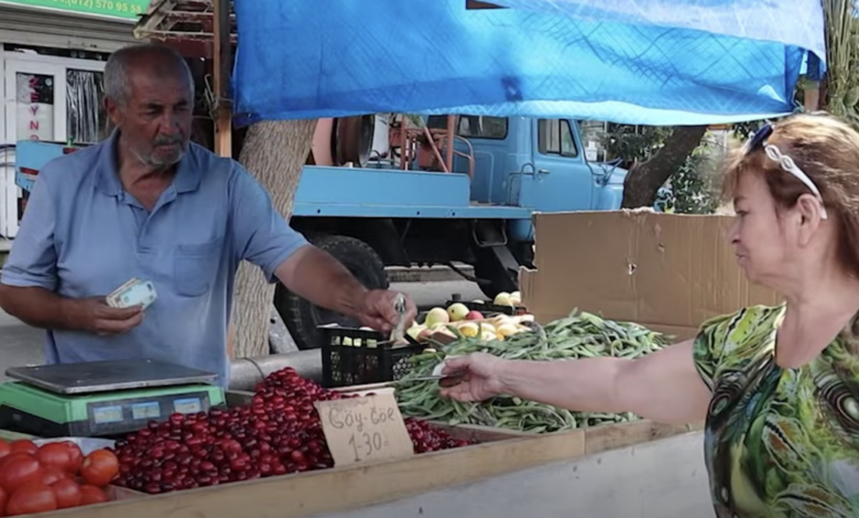 Qiymət artımı: "Aldığımız maaşın hamısını bazarda xərcləyirik"