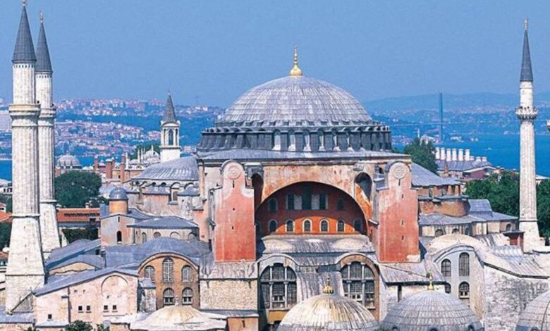 Ayasofyanı ziyarət xarici vətəndaşlar üçün ödənişli olacaq