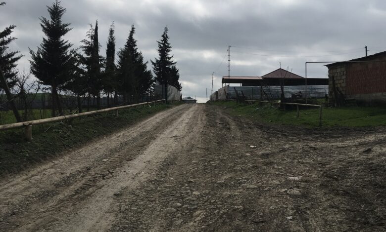 Ləj sakinləri yolun təmiri üçün növbəti seçkini gözləyir