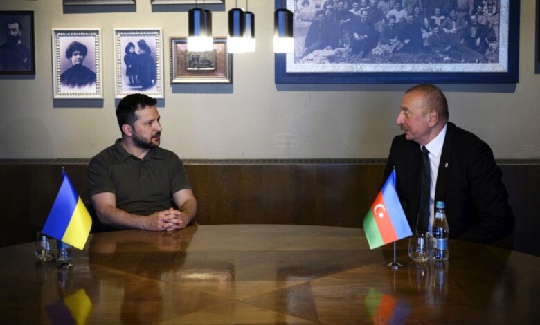 Zelenski ilə Əliyev danışıb
