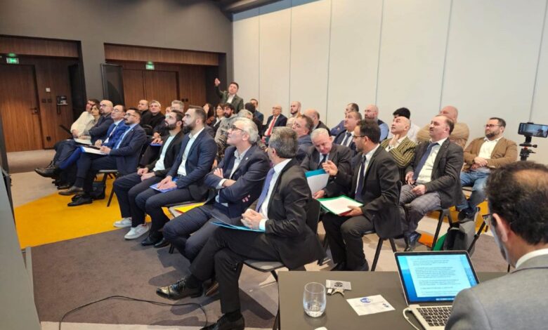 Avropadakı mühacirlər yeni mərkəz yaradıblar