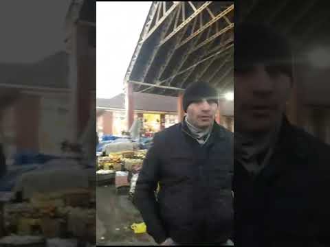 QOÇULAR GƏNCƏ BAZARINI BELƏ İDARƏ EDİR: "2 MANAT VER, SONRA SAT!"