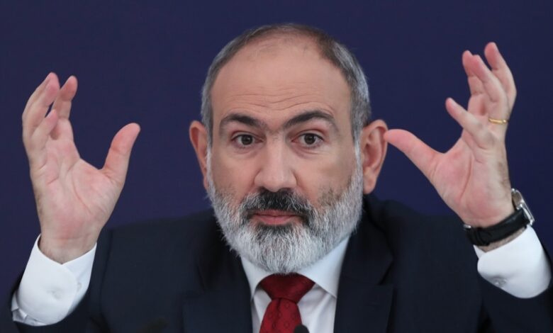 Paşinyan ölkəsinin müstəqillik aktını yenə tənqid edir